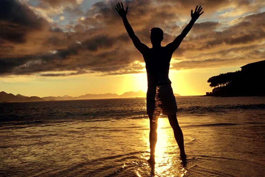 beach sunset enjoying the creative process