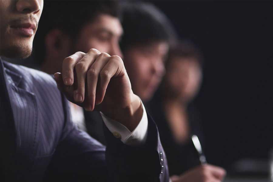 The Essence of Great leadersGreat leader working on leadership tension