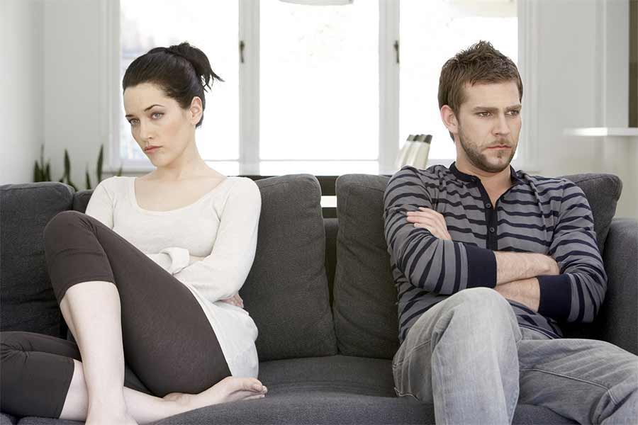 Couple Fighting -The Art of Lovingly Disengaging