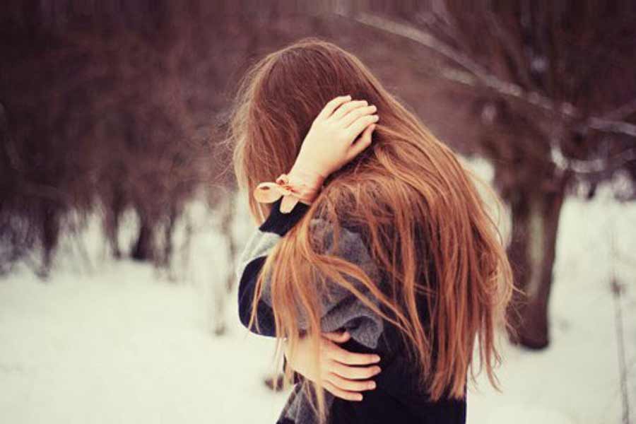 sad girl feeling not worthy of love