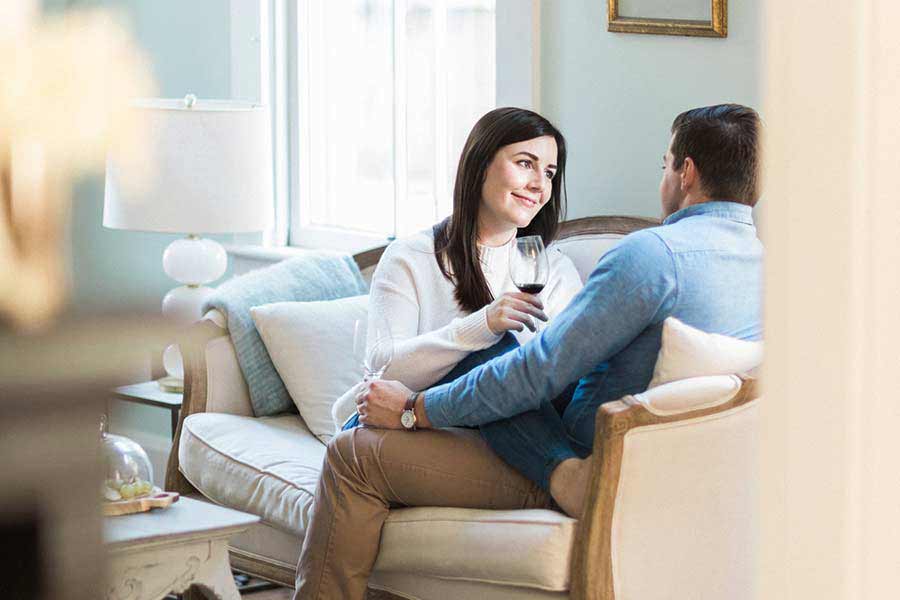 How to Make Your Relationship a Priority: 9 Tips