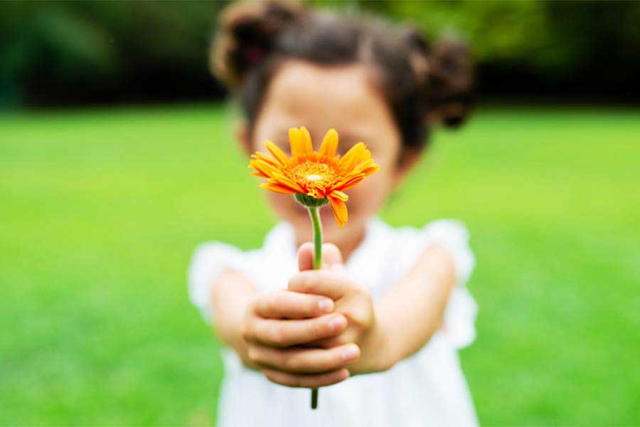 Science Says Spreading Gratitude is the Key to Well-Being