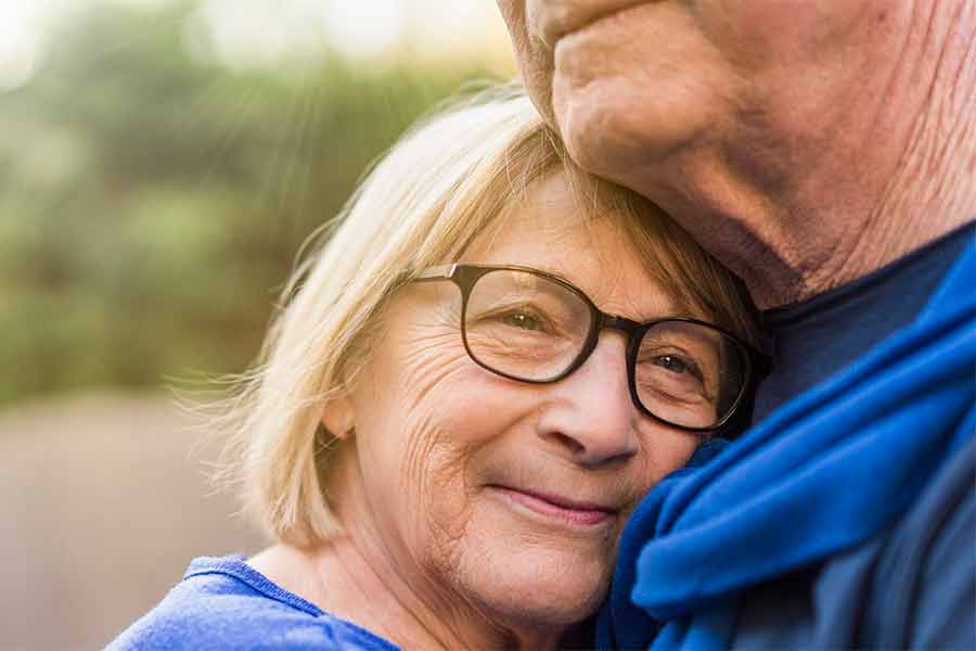 5 Warning Signs to Avoid Being Ghosted in Over 50's Dating