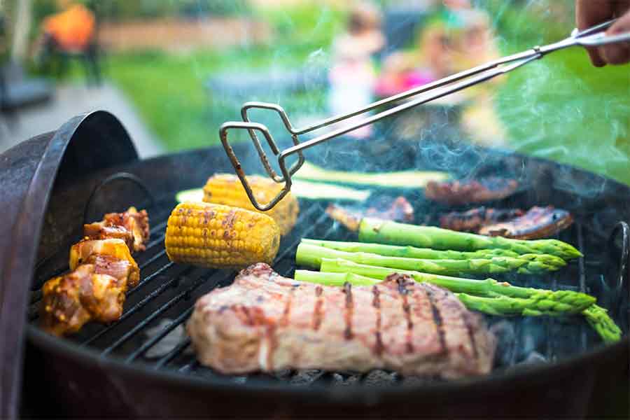 3 Ways to Have a More Healthful Barbecue