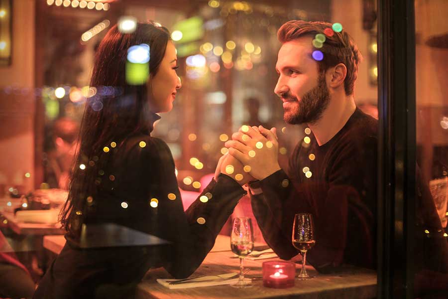 First Date Ideas to Make a Great First Impression